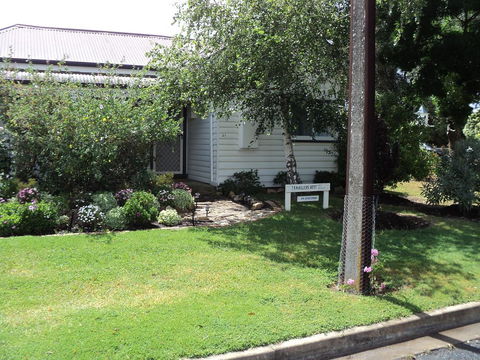 Travellers Rest B&B - Mackay Tourism 2