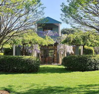 Tree Elle Retreat - Mackay Tourism