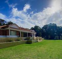 Treetops Holiday Retreat - Mackay Tourism