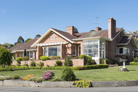 Trevallyn House B & B - Mackay Tourism 0