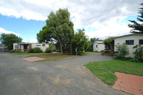 Triabunna Cabin & Caravan Park - Mackay Tourism 2