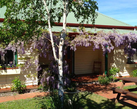 Triabunna Cabin & Caravan Park - Mackay Tourism 1