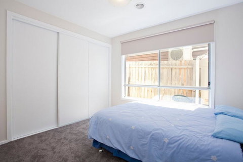 Troon Townhouse 2-17 - Mackay Tourism 2