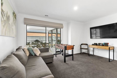 Tubular Beach House 34 - Mackay Tourism 2