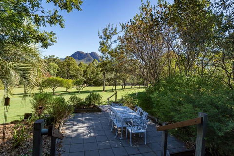 Tuckeroo Cottages & Gardens - Mackay Tourism 1