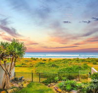 True Beachfront Beach House - Mackay Tourism