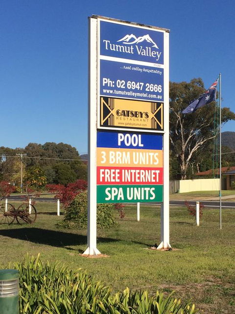 Tumut Valley Motel - Mackay Tourism 3