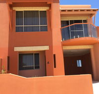 Tuscany Townhouse 3-4 - Mackay Tourism