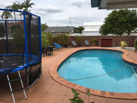 Two Bedroom Guesthouse Bundall - Mackay Tourism 2