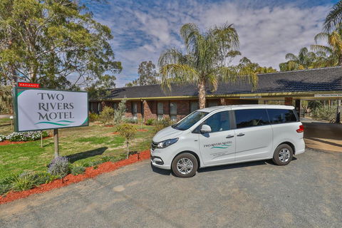 Two Rivers Motel - Mackay Tourism 1