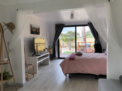 Unique Quiet Bungalow Little Bali Geelong - Mackay Tourism 1