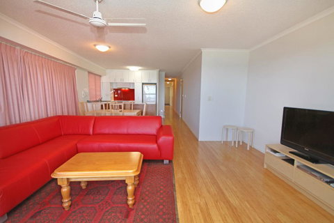 Unit 3 Phoenix Apartments, 1736 David Low Way Coolum Beach - Linen Incl. WIFI, 500 Bond - Mackay Tourism 3