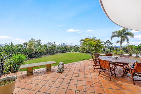Unrivaled Ocean And City Views From Resort Style 3bed With Garden - Mackay Tourism 0