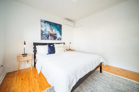 Urban Beach Shack-Metres From The Beach & Cafes - Mackay Tourism 1