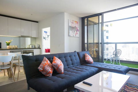 UWS Madison Melbourne CBD Apartment - Mackay Tourism 1