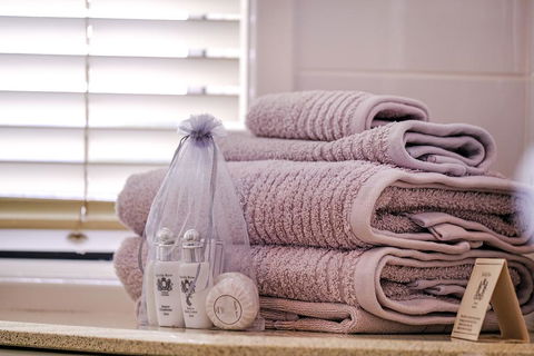 Valley View Bed And Breakfast - Mackay Tourism 1