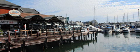 Venetian Canal 1 Bedroom Apartment - Mackay Tourism 1