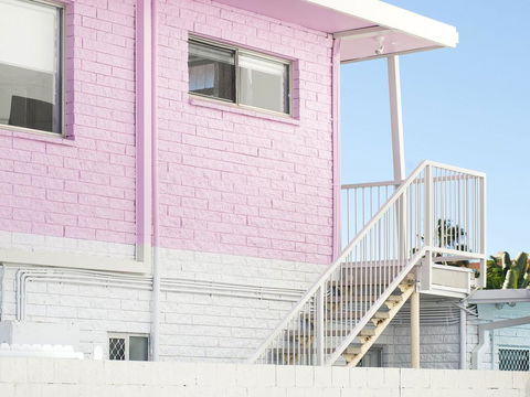 Ventura Beach Motel 2 Bed Poolside - Unit 4 - Mackay Tourism 3