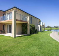Villa On The Green - Mackay Tourism