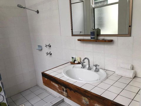 Vine Valley Inn - Mackay Tourism 2
