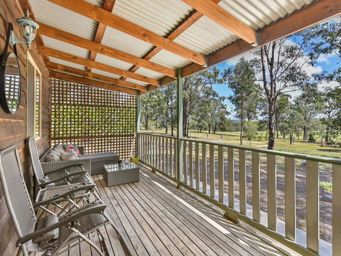 Wallaby Cottage - Cute Accom In Bushland Setting - Mackay Tourism 0