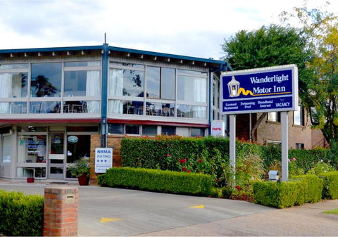 Wanderlight Motor Inn - Mackay Tourism 0