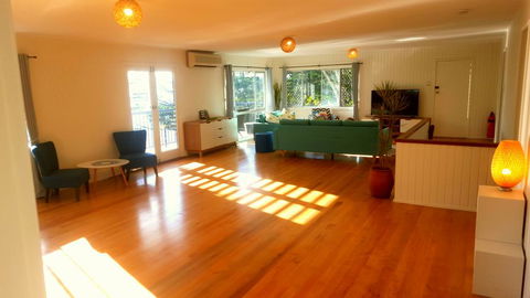 Wategos Surf Shack - Mackay Tourism 1