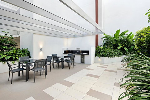 Waterford Apartments - Mackay Tourism 3