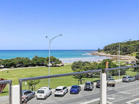 WATERFRONT SEVEN - In The Heart Of Lorne - Mackay Tourism 2
