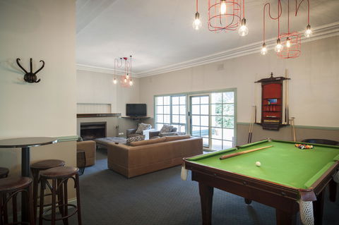 Oscar\'s On The Yarra - Mackay Tourism 13