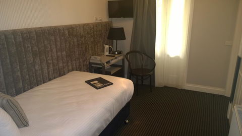 Oscar\'s On The Yarra - Mackay Tourism 19
