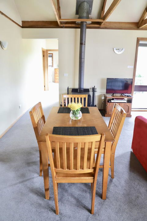 Red Ceder Cottage - Great Ocean Road - Port Campbell - Mackay Tourism 15