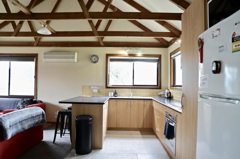 Red Ceder Cottage - Great Ocean Road - Port Campbell - Mackay Tourism 14