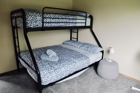 Red Ceder Cottage - Great Ocean Road - Port Campbell - Mackay Tourism 6