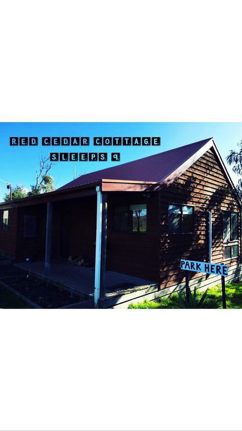 Red Ceder Cottage - Great Ocean Road - Port Campbell - Mackay Tourism 0