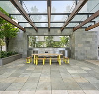 Complete Host Manhattan Apartments - Mackay Tourism