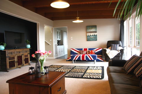 Beautiful View House - Mackay Tourism 3