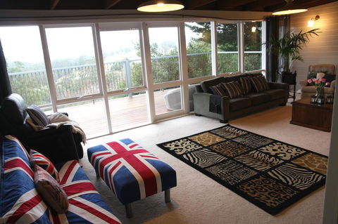 Beautiful View House - Mackay Tourism 4