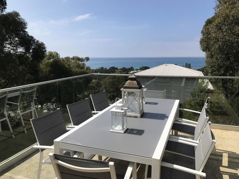 Lorne Sea View Terrace House - Mackay Tourism 18