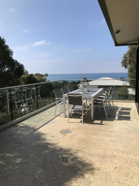 Lorne Sea View Terrace House - Mackay Tourism 38