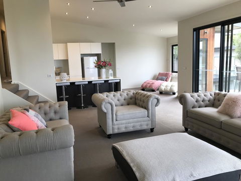 Lorne Sea View Terrace House - Mackay Tourism 44