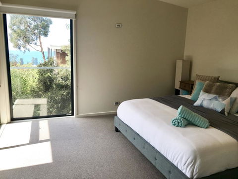 Lorne Sea View Terrace House - Mackay Tourism 22