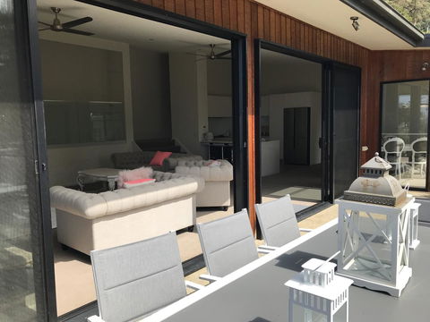 Lorne Sea View Terrace House - Mackay Tourism 30