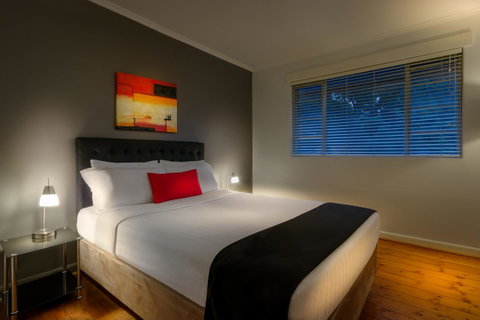 Crest On Barkly Serviced Apartments - Mackay Tourism 9