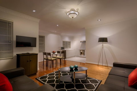 Crest On Barkly Serviced Apartments - Mackay Tourism 11