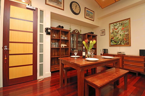 Majorca Magic On Flinders Lane - Rejuvenate Stays - Mackay Tourism 33