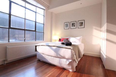 Majorca Magic On Flinders Lane - Rejuvenate Stays - Mackay Tourism 9