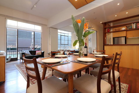 Majorca Magic On Flinders Lane - Rejuvenate Stays - Mackay Tourism 22