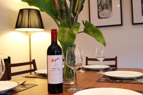 Majorca Magic On Flinders Lane - Rejuvenate Stays - Mackay Tourism 6