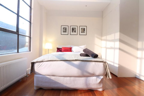 Majorca Magic On Flinders Lane - Rejuvenate Stays - Mackay Tourism 8